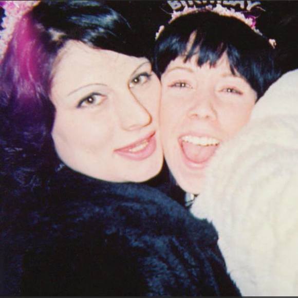 Meet your Posher, Jennifer - Picture 1 of 1